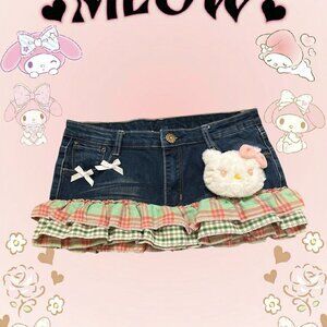 Mini denim skirt with Hello Kitty patch and ruffles